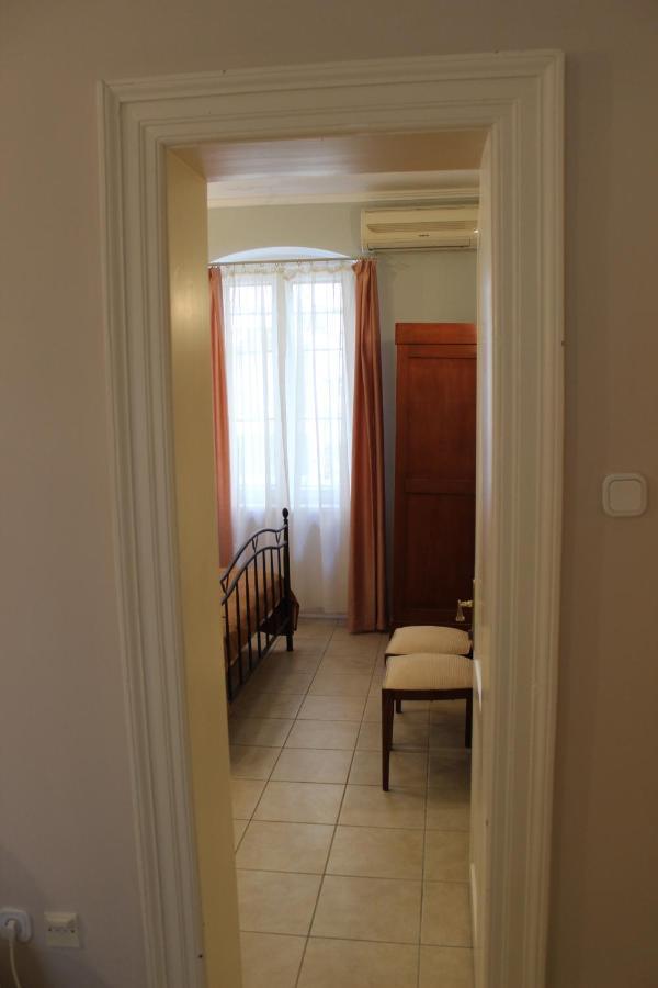 Adagio Theatre Apartment Сплит Экстерьер фото