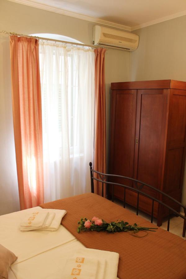 Adagio Theatre Apartment Сплит Экстерьер фото